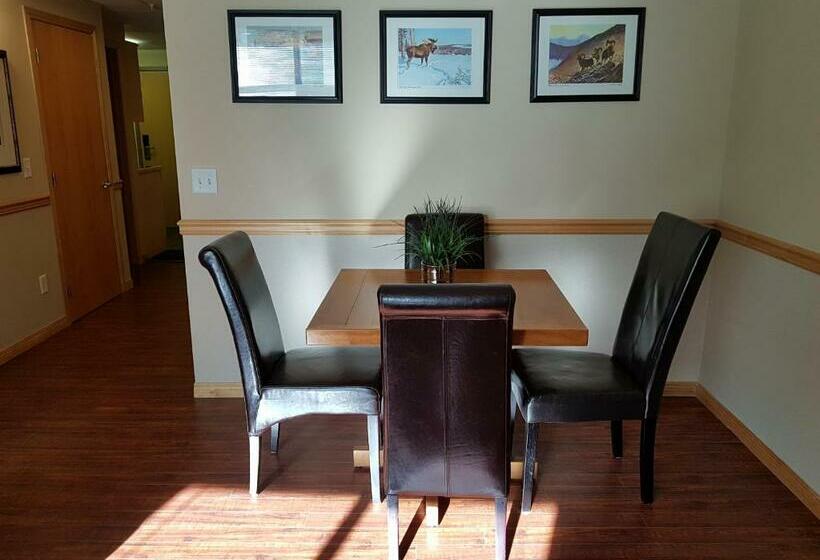 جناح مزود بجاكوزى, Sunset Resorts Canmore And Spa