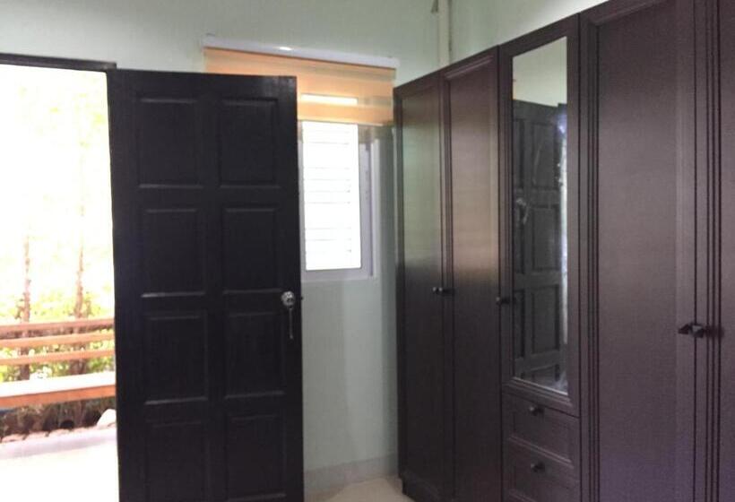Номер Стандарт, Rayonghouse Resort