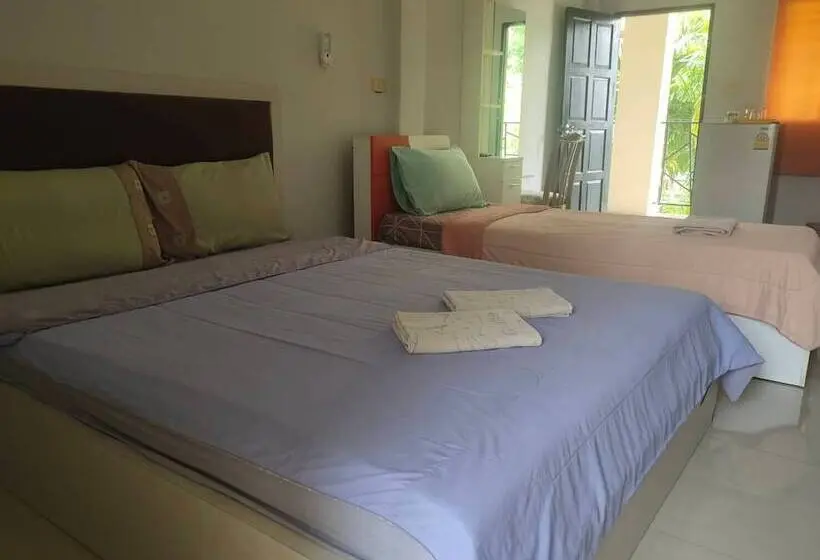 اتاق استاندارد سه نفره, Rayonghouse Resort