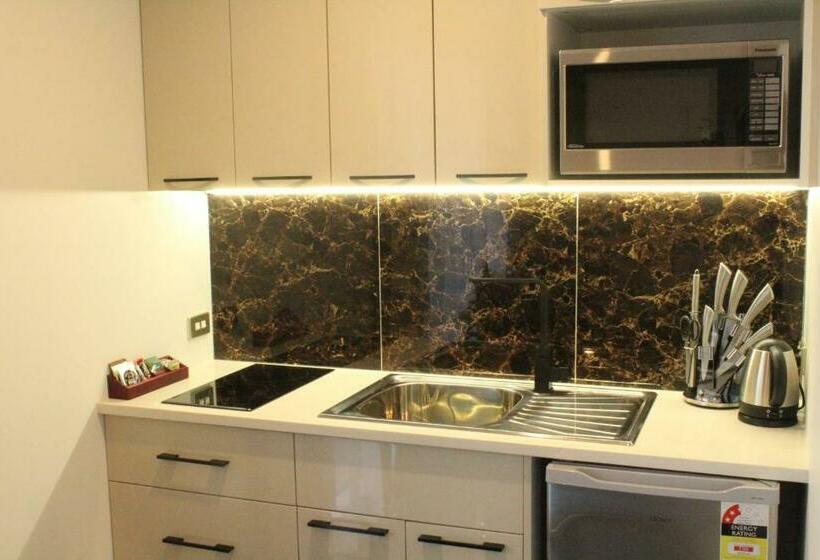 חדר סטודיו סטנדרד, Bealey Plaza Motel