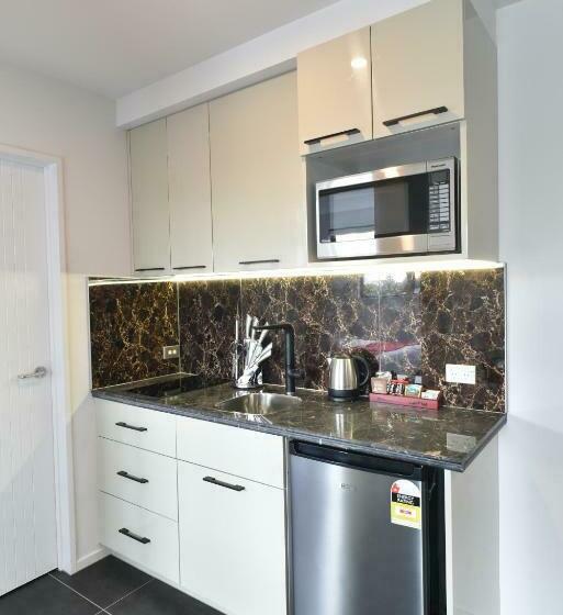 חדר סטודיו סטנדרד, Bealey Plaza Motel