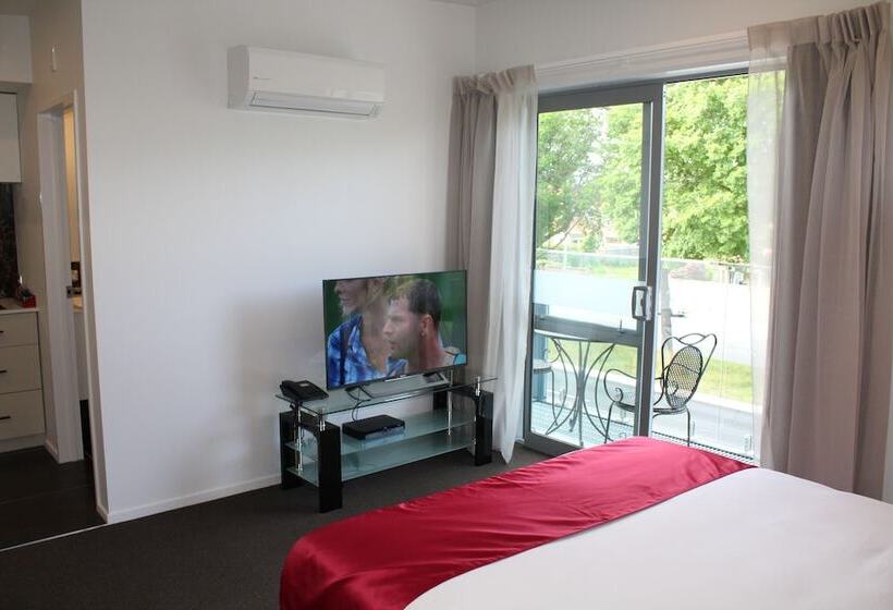 חדר סטודיו סטנדרד, Bealey Plaza Motel