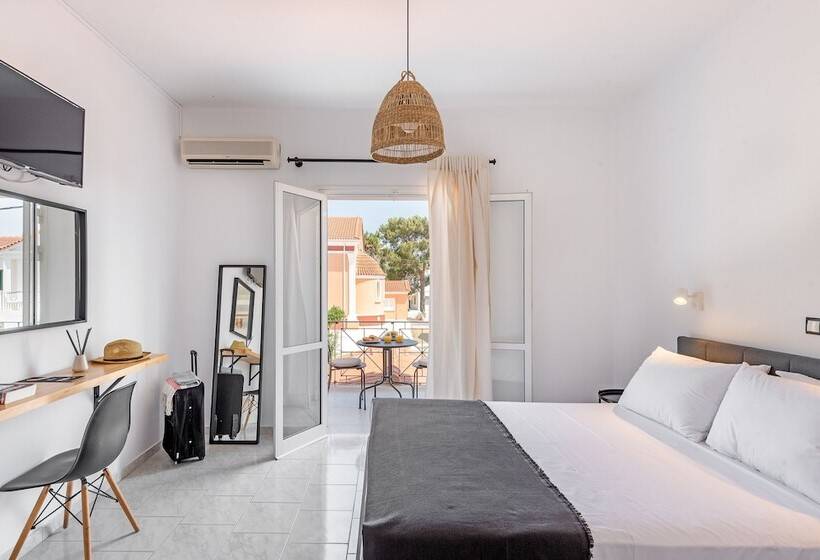 Номер Стандарт Боковой Вид на Море, Costa Azzurra