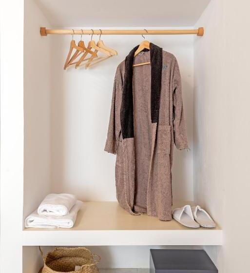 Номер Стандарт Вид на Город, Costa Azzurra