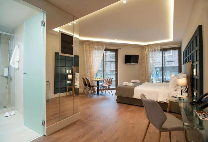 발코니 디럭스 룸, Athens Platinum Rooms And Suites