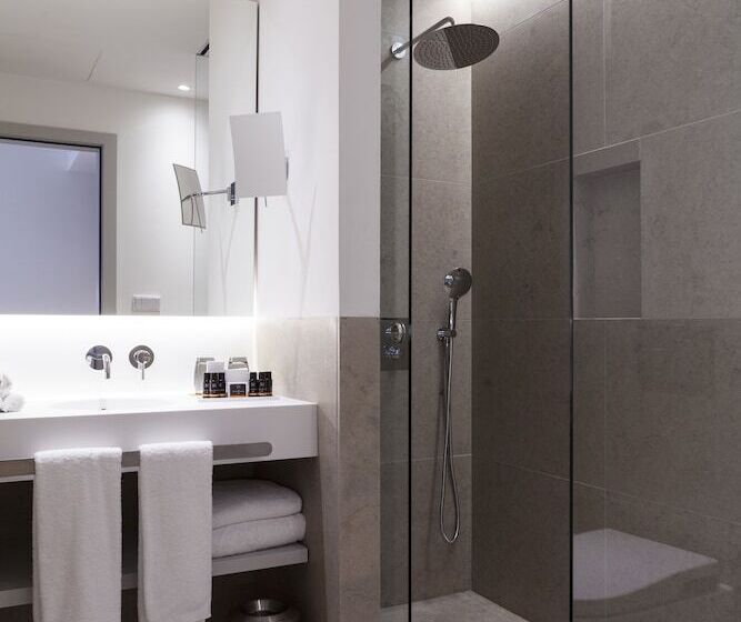 اتاق لوکس, Kivir