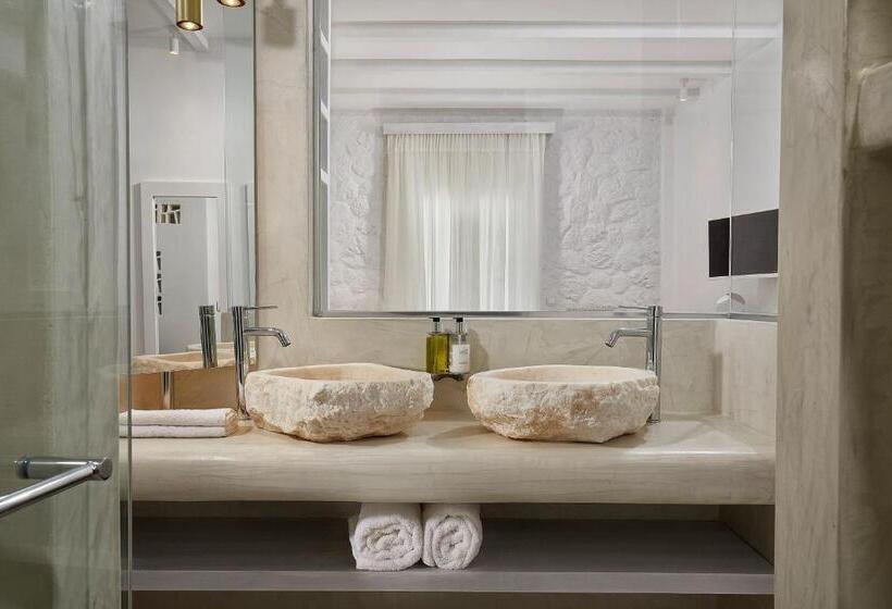Comfort suite with garden view, Petri Suites