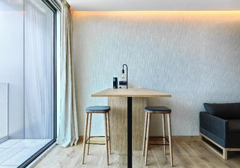 جناح بريميوم مطل علي البحر, Petri Suites