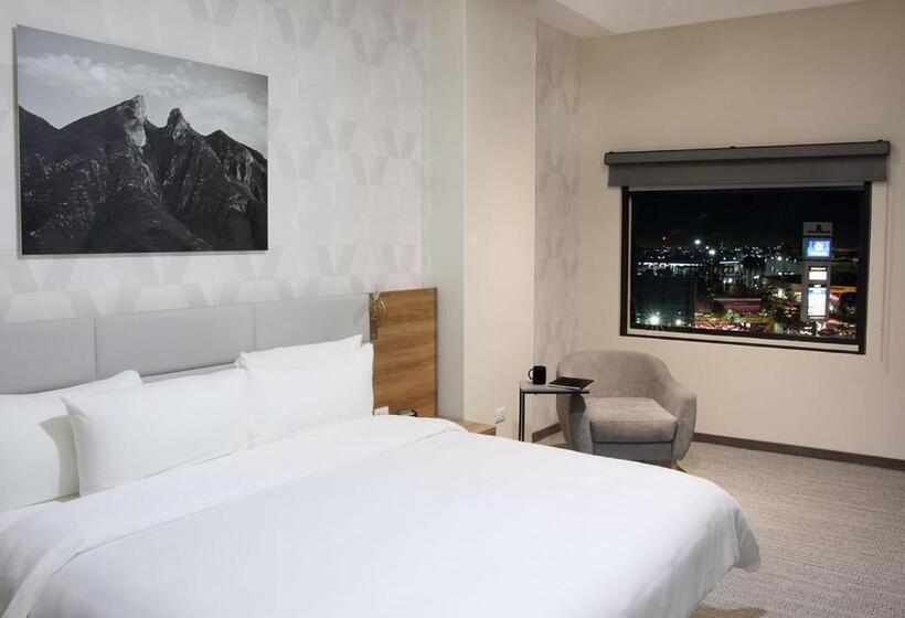 Люкс Deluxe Кровать Кинг, Radisson Hotel Monterrey San Jeronimo