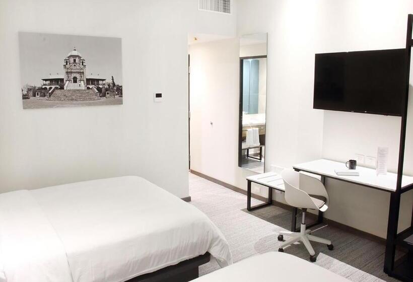 Номер Стандарт, Radisson Hotel Monterrey San Jeronimo