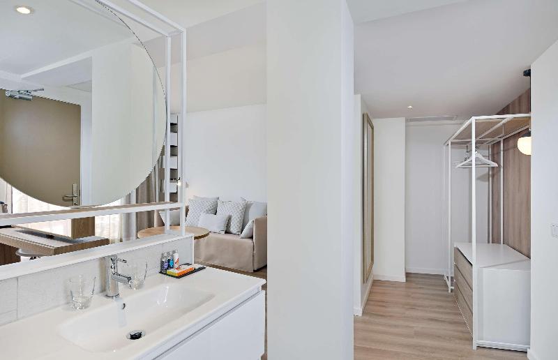 غرفة قياسية, Senac Barreira Roxa