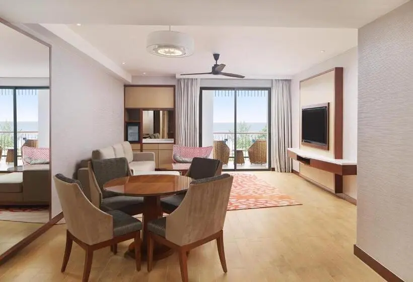 キングサイズベッドのスイートルーム, The Westin Desaru Coast Resort