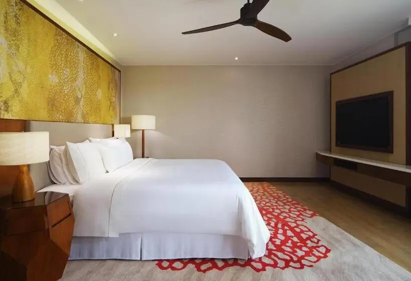キングサイズベッドのスイートルーム, The Westin Desaru Coast Resort