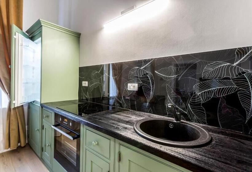 سوییت, Matisse Bucharest Old Town