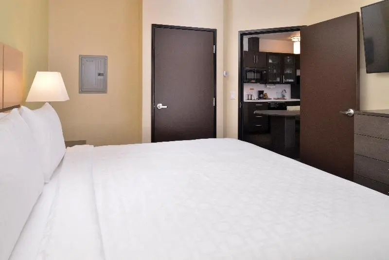 キングサイズベッドのスイートルーム, Candlewood Suites   Austin Airport, An Ihg