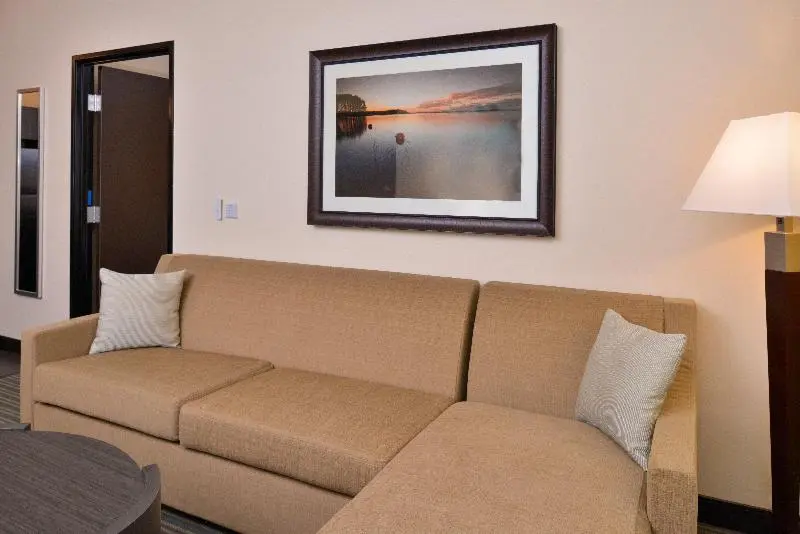 キングサイズベッドのスイートルーム, Candlewood Suites   Austin Airport, An Ihg