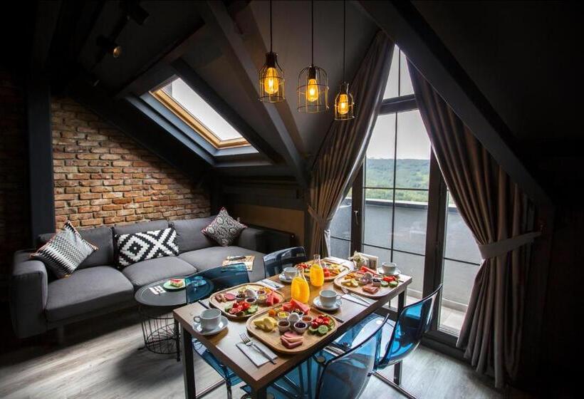 ペントハウスルーム, Cityloft 161