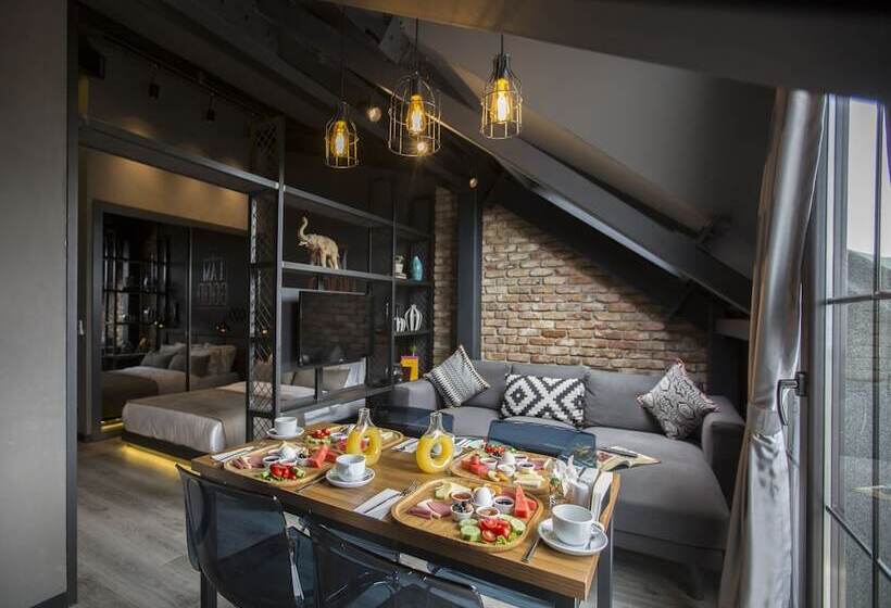 ペントハウスルーム, Cityloft 161