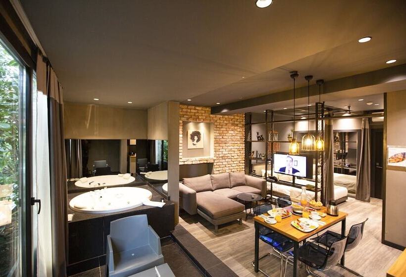 ハイドロマッサージバス付きスイート, Cityloft 161