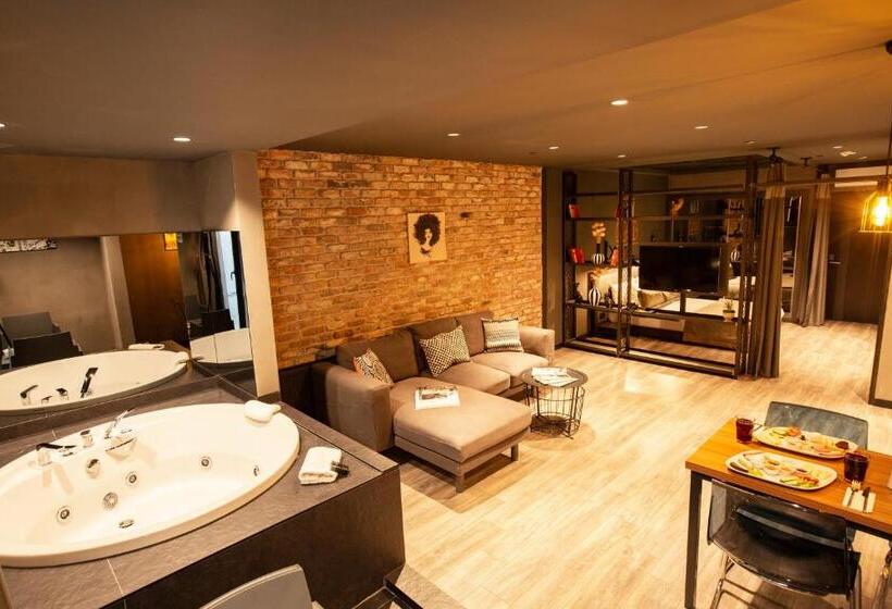 ハイドロマッサージバス付きスイート, Cityloft 161