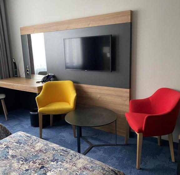 اتاق استاندارد, Favor Park