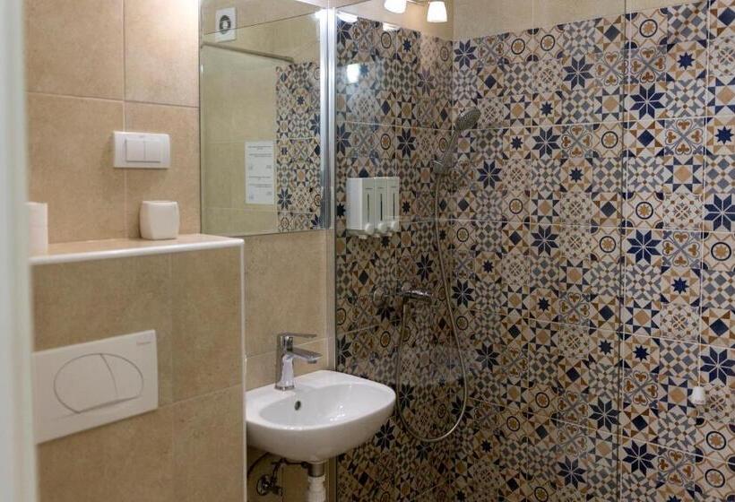 اتاق استاندارد, Garni Hotel 11tica Dm