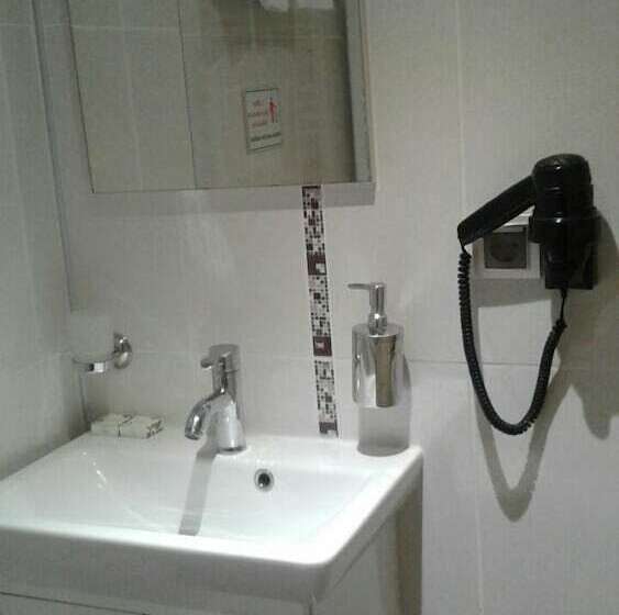 スタンダードルーム, Udi