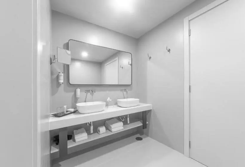 سوییت با چشمانداز دریا, Verde Mar & Spa