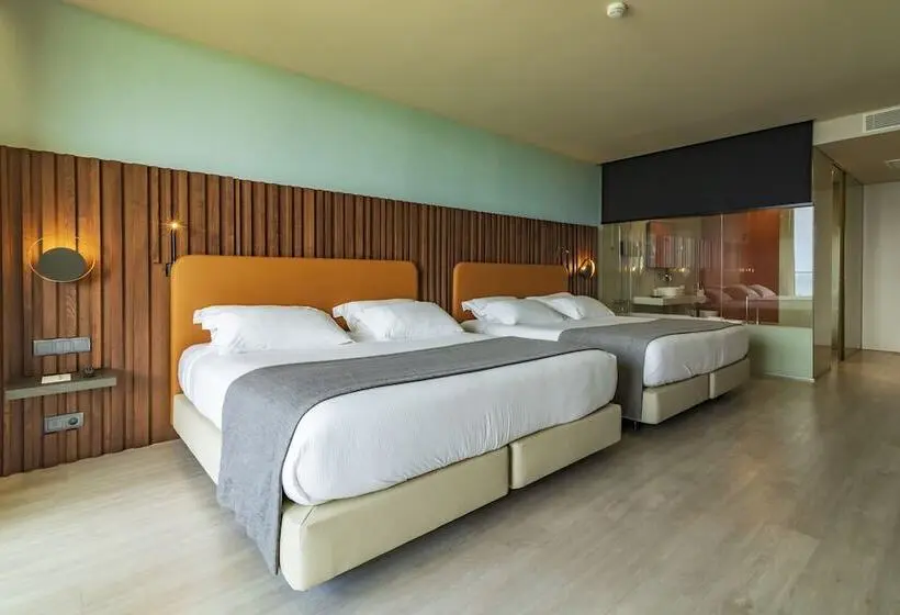 اتاق خانوادگی با چشمانداز دریا, Verde Mar & Spa