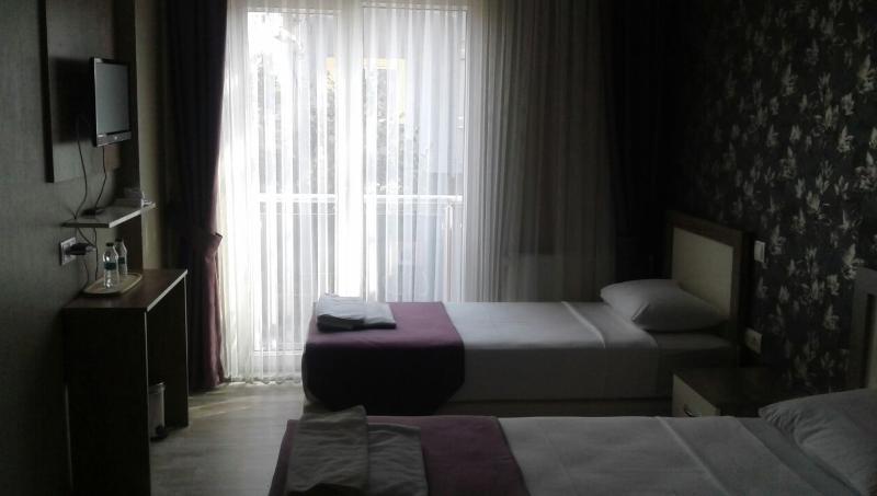 ジュニアスイート, Udi