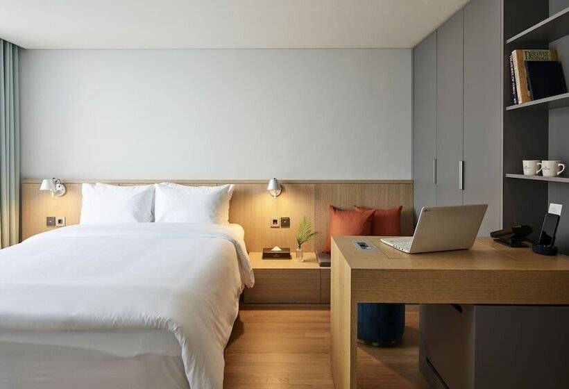 Quarto superior, Newv