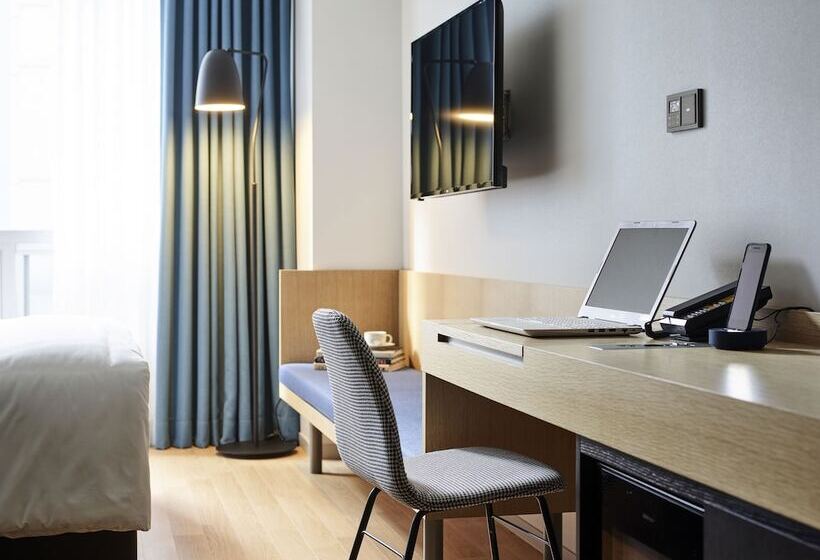 Quarto superior, Newv