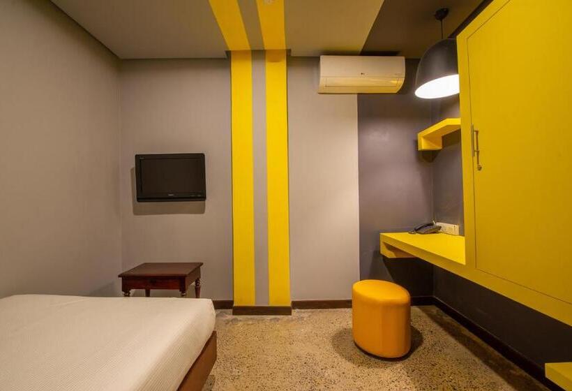 バスルーム共有のシングルスタンダード, The Twizt   Lifestyle Hostel &