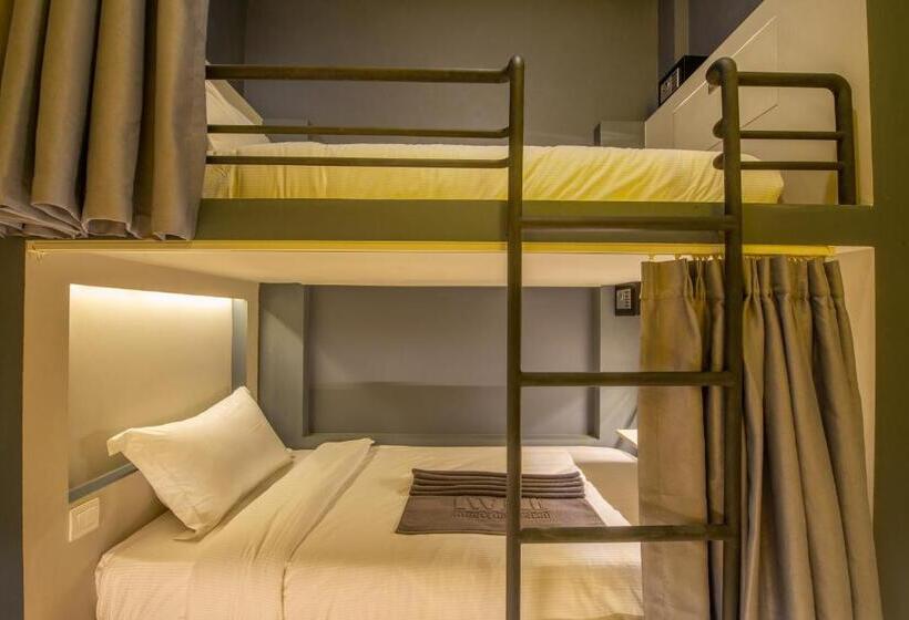 バス共有のスタンダードルーム, The Twizt   Lifestyle Hostel &
