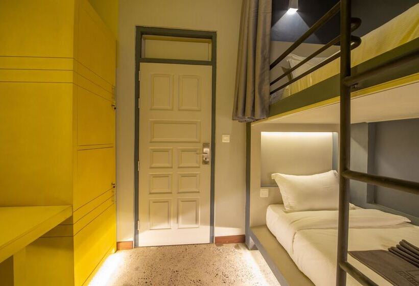 اتاق استاندارد با سرویس بهداشتی مشترک, The Twizt   Lifestyle Hostel &