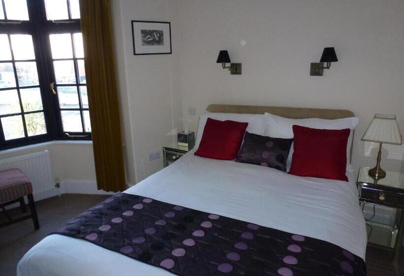 标准间内部标间, Royal