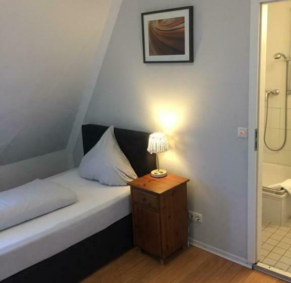 스탠다드 싱글 룸, The Dubliner Hotel & Irish Pub