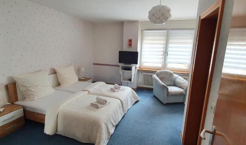 エコノミールーム, Zur Schönen Aussicht