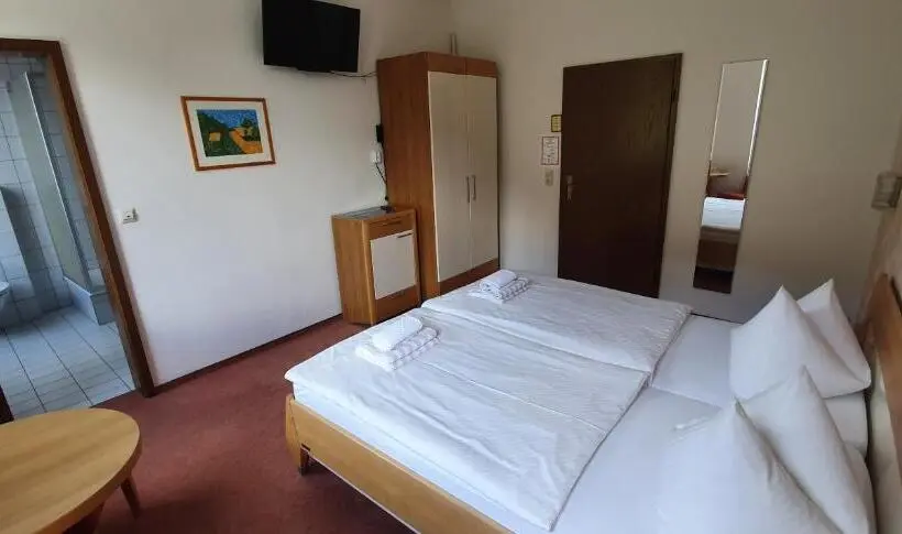 اتاق لوکس, Zur Schönen Aussicht