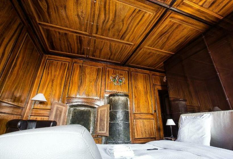 סוויטה, La Grande Maison