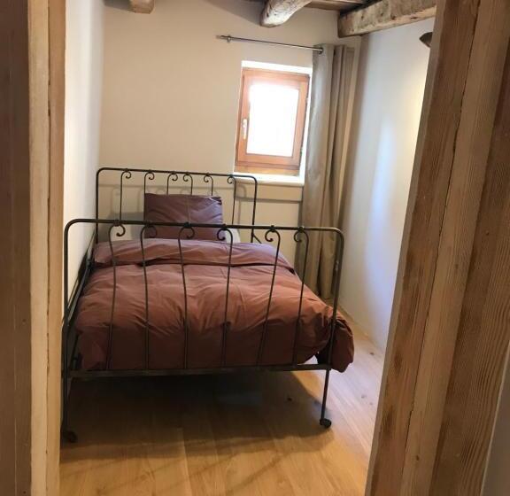 חדר סטנדרט לשלושה, La Grande Maison