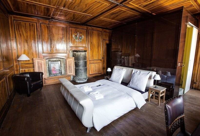 סוויטה, La Grande Maison