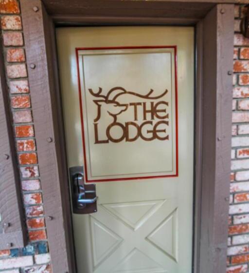 スタンダードスタジオ, The Lodge At Lake Tahoe