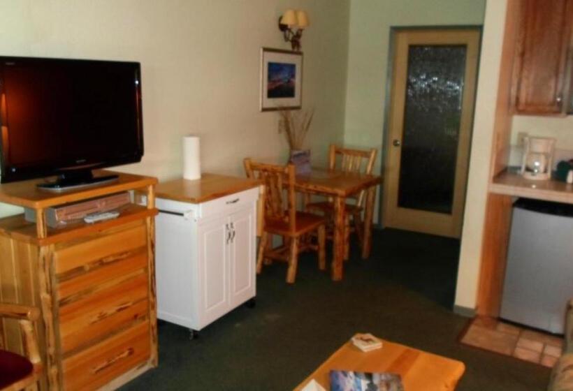 スタンダードスタジオ, The Lodge At Lake Tahoe