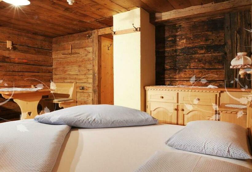 חדר סטנדרט לשלושה, Glinzhof Mountain Natur Resort Agriturismo