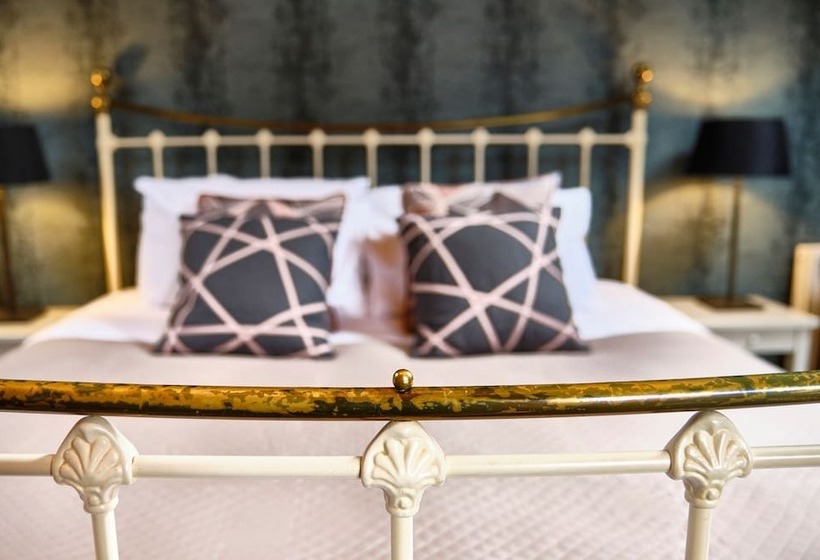 סוויטה משפחתית, The Westleton Crown