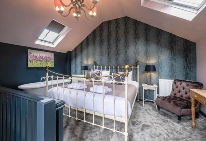 סוויטה משפחתית, The Westleton Crown