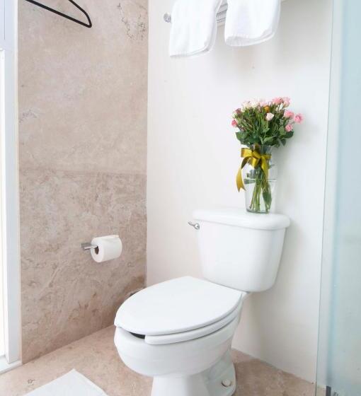 اتاق استاندارد, Lombardo Suites