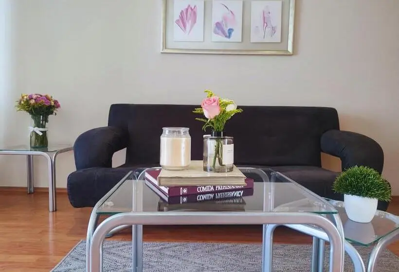 スタンダードルーム, Lombardo Suites