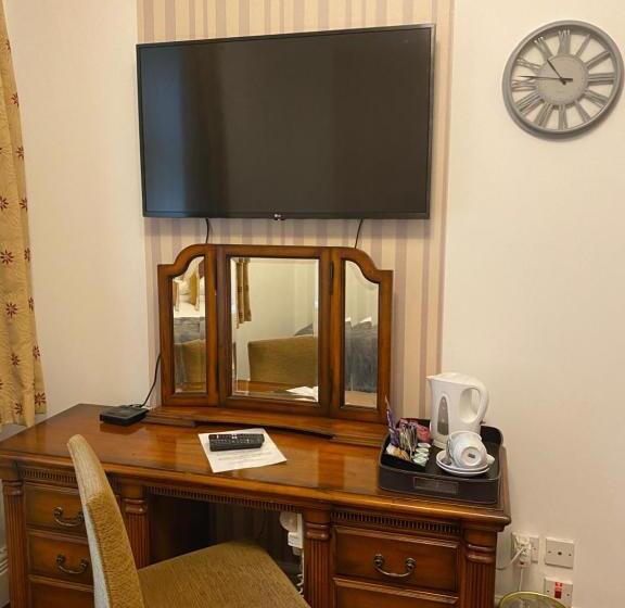 ベーシックルーム, Barringtons